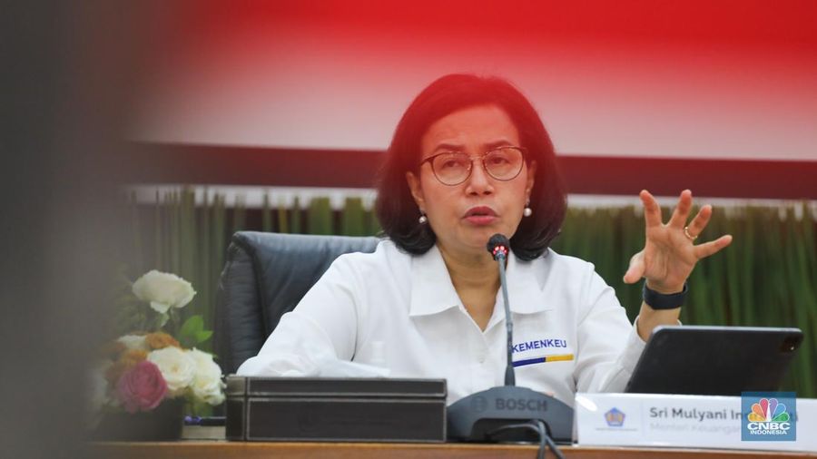 Menteri Keuangan Sri Mulyani memberikan keterangan saat konferensi pers APBN KiTa di kantor Kementerian Keuangan, Jakarta, Senin (25/3/2022). (²©²ÊÍøÕ¾/Faisal Rahman)