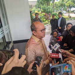 Tiba-tiba Rosan Datangi Kantor Setneg Temui Pratikno, Bahas Apa?