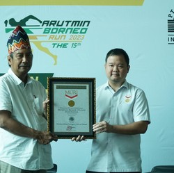 Mantap! Anak Usaha BUMI Sabet Dua Rekor MURI