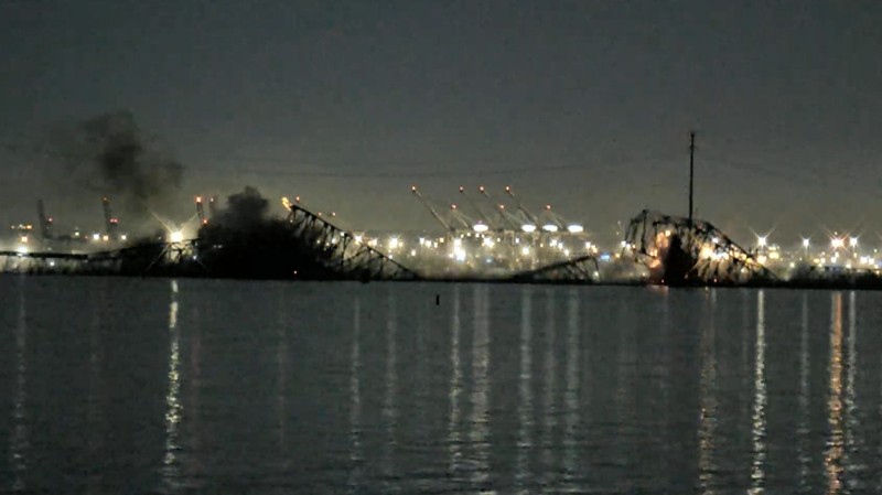 Jembatan Baltimore. (Tangkapan Layar Youtube/StreamTime Live)