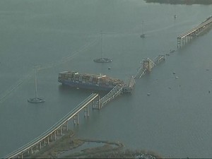 Penampakan Jembatan di Baltimore AS Ambruk Seusai Dihantam Kapal Kargo