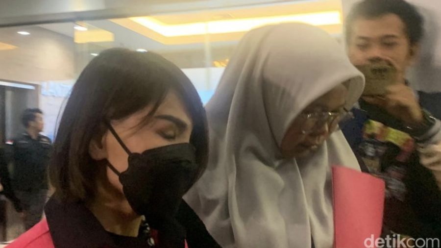 Kejagung menetapkan crazy rich Helena Lim sebagai tersangka kasus dugaan korupsi tata niaga komoditas timah. Helena Lim langsung ditahan. (Mulia Budi/detikcom)