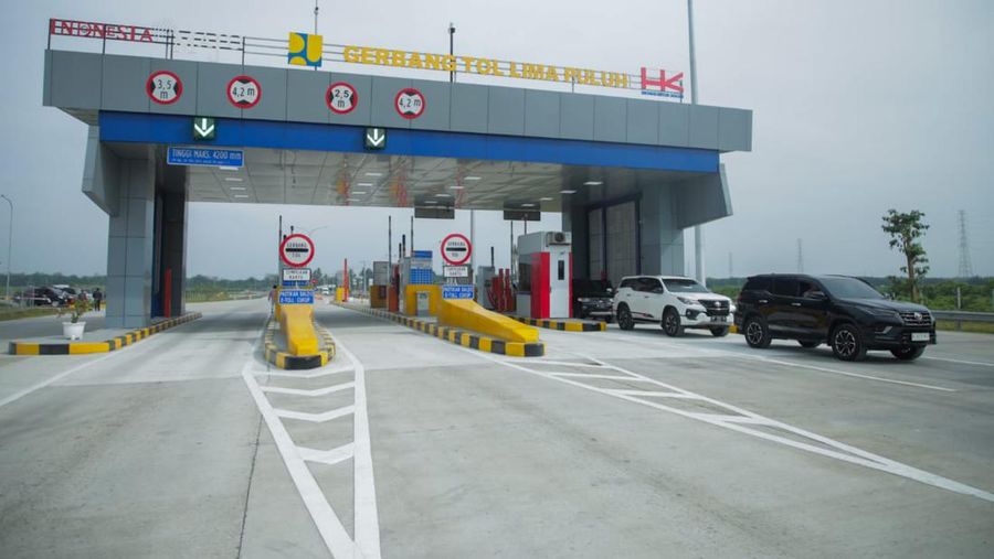 Kementerian PUPR dan bersama Badan Usaha Jalan Tol (BUJT) terus bangun jalan tol baru, tingkatkan konektivitas antar daerah, dan dorong pertumbuhan ekonomi. Saat ini 6 ruas jalan tol baru sedang disiapkan untuk mudik Lebaran 2024. (Dok. Kemen PUPR)