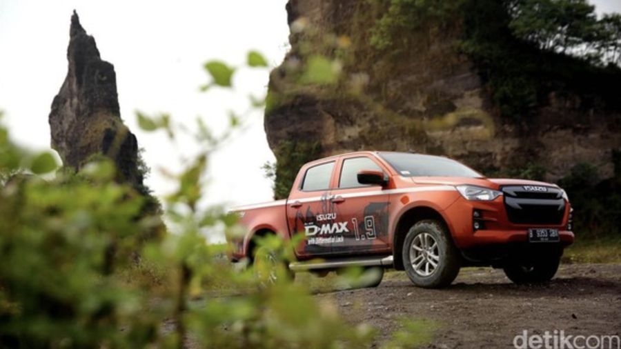 Mobil Pick Up Isuzu. (Detik.com)