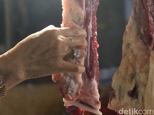 H-1 Lebaran Harga Daging Sapi hingga Cabai Makin Mahal!