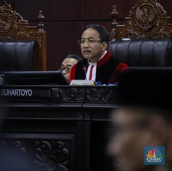 MK akan Panggil 4 Menteri ke Sidang Sengketa: Sri Mulyani Hingga Risma