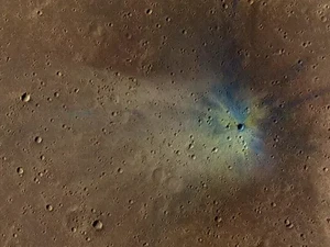 Hantaman Benda Raksasa Ciptakan 2 Miliar Kawah di Mars