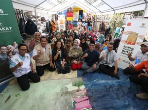 Bareng BAZNAS, McD Indonesia Bagikan Paket Berbuka ke Komunitas Pemulung