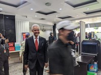 Ganjar & Mahfud MD Tiba di Gedung MK Jelang Sidang Sengketa Pilpres