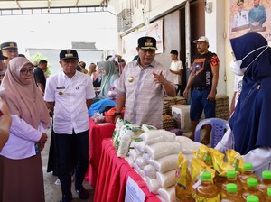 Pj Gubernur Sulsel Klaim Gerakan Pangan Murah di Bone Kendalikan Inflasi