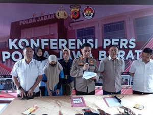 Wanita di Bandung Jual 21 Senpi Ilegal Titipan Suami, Penyuplai Diburu