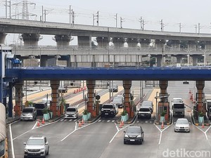 Contraflow GT Halim Tak Diberlakukan Imbas Kecelakaan Beruntun di Tol Dalkot