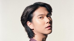 Iqbaal Ramadhan Banting Setir Jadi Penyiar Radio