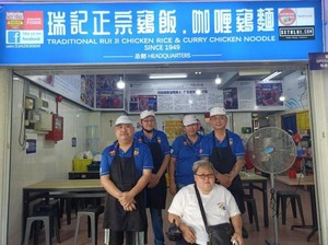 Kedai Nasi Ayam Difabel Ini Terpaksa Tutup Karena Sepi Pembeli