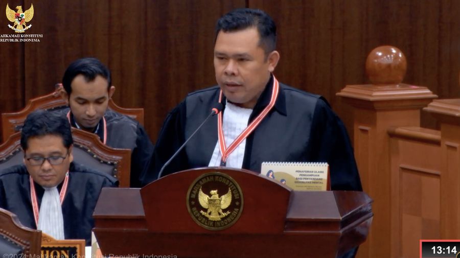 Kuasa Hukum KPU (Tangkapan Layar Youtube)