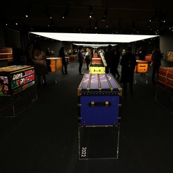 Intip Pembuatan Koper Mewah LV untuk Obor dan Medali Olimpiade Paris