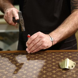 Viral Pabrik China Ungkap Harga Asli Louis Vuitton, Begini Faktanya