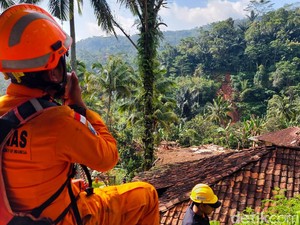 Pencarian Perajin Gula Aren Tertimbun Longsor di Rongga Berakhir
