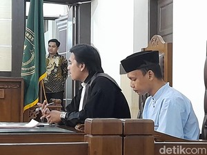 Adik Bunuh Kakak gegara Dilarang Pacaran, Ibu Mohon Terdakwa Dihukum Ringan