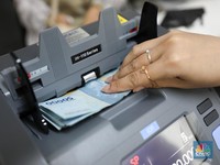 Rupiah Tembus Rp 16.000 per Dolar, Bankir Buka Suara Efeknya ke RI