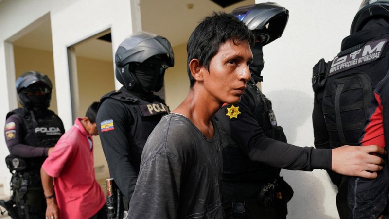 Ekuador melancarkan penyisiran kejahatan di tengah meningkatnya kekerasan. (REUTERS/Santiago Arcos)