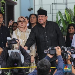 Detik-Detik CT & Anita Ratnasari Tanjung Groundbreaking Masjid CT Arsa