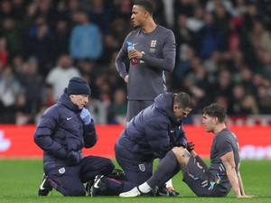 Man City vs Arsenal: Tuan Rumah Tanpa Stones-Walker