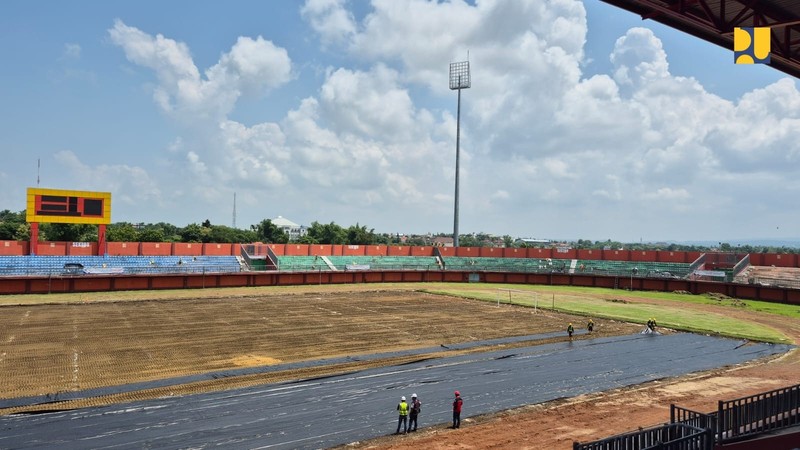 Jokowi Renovasi 3 Stadion Bola Rp 266 Miliar. (Dok. PUPR)