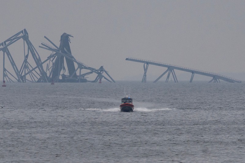 Kondisi kapal kargo Dali, menyusul runtuhnya Jembatan Francis Scott Key di Baltimore, Maryland, Amrika Serikat, Kamis (28/3/2024) waktu setempat. (REUTERS/Tom Brenner) Kondisi kapal kargo Dali, menyusul runtuhnya Jembatan Francis Scott Key di Baltimore, Maryland, Amrika Serikat, Kamis (28/3/2024) waktu setempat. (REUTERS/Tom Brenner)