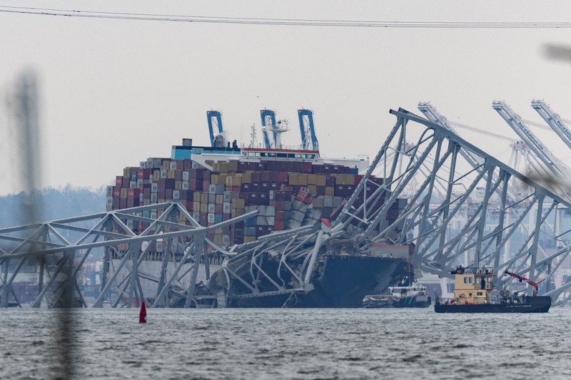 Kondisi kapal kargo Dali, menyusul runtuhnya Jembatan Francis Scott Key di Baltimore, Maryland, Amrika Serikat, Kamis (28/3/2024) waktu setempat. (REUTERS/Tom Brenner) Kondisi kapal kargo Dali, menyusul runtuhnya Jembatan Francis Scott Key di Baltimore, Maryland, Amrika Serikat, Kamis (28/3/2024) waktu setempat. (REUTERS/Tom Brenner)