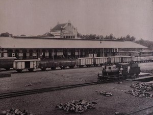 Cerita Lokomotif Legendaris di Stasiun Kejaksan Cirebon