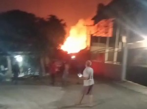 Gudang Bahan Peledak di Perbatasan Bogor-Bekasi Kebakaran