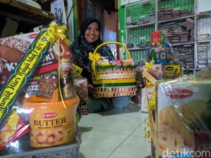 Tangan Kreatif Emak-emak Ponorogo Bisnis Parsel Lebaran Banjir Cuan