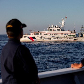 LCS Panas, Kapal Patroli China Semprot Meriam Air ke Kapal Filipina