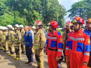 Dinginkan Gudang Munisi, Damkar Akui Takut Bahan Peledak