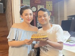 Vicky Shu Pernah Sadap HP dan Cemburuan Banget ke Suami Vicky Shu Pernah Sadap HP dan Cemburuan Banget ke Suami