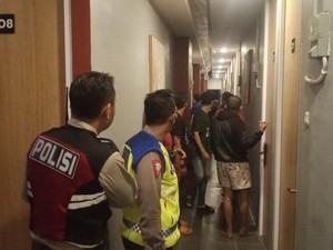 10 Pasangan Mesum Terjaring Razia Pekat Ramadan di Hotel Surabaya