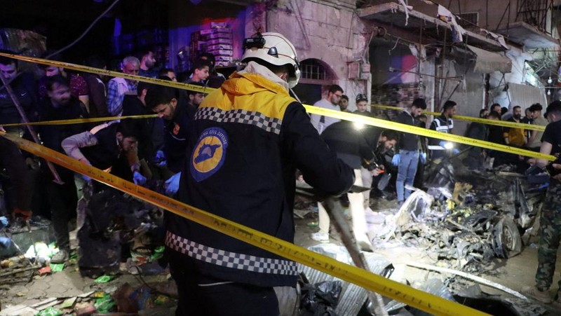 Tujuh orang dinyatakan tewas dan lebih dari 20 orang luka-luka akibat ledakan mobil di sebuah pasar di kota Azaz, Suriah. (Hassan Tall Rifat via REUTERS/Hassan Tall Rifat)