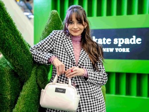 Punya Koleksi 15 Tas, Ini Model Tas Favorit Enzy Storia