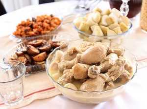 Cemas Kolesterol Jahat Melonjak saat Makan Opor Ayam-Rendang? Catat Saran Dokter