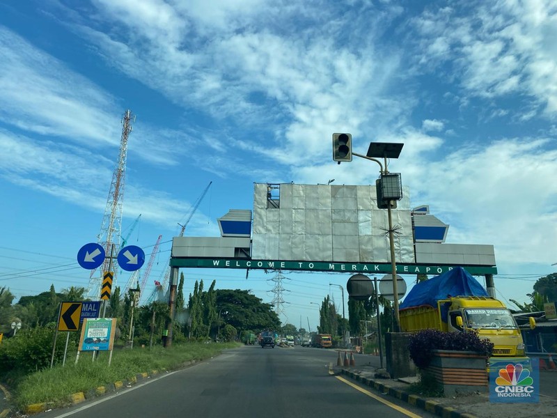 Kondisi jalan tol dari Jakarta menuju Pelabuhan Merak. (CNBC Indonesia/Maikel Jefriando) Kondisi jalan tol dari Jakarta menuju Pelabuhan Merak. (CNBC Indonesia/Maikel Jefriando)
