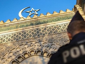Masjid di Prancis Diteror Kepala Babi Hutan