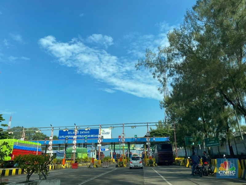 Kondisi jalan tol dari Jakarta menuju Pelabuhan Merak. (CNBC Indonesia/Maikel Jefriando) Kondisi jalan tol dari Jakarta menuju Pelabuhan Merak. (CNBC Indonesia/Maikel Jefriando)