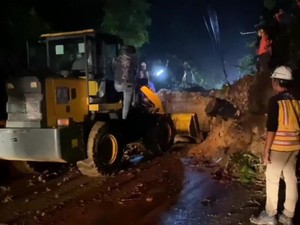 Jalur Sukabumi-Bogor yang Tertutup Longsor Sudah Bisa Dilalui