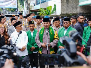 Kapolri Beri Bantuan 25 Ribu Paket Sembako ke DPP Persatuan Umat Islam