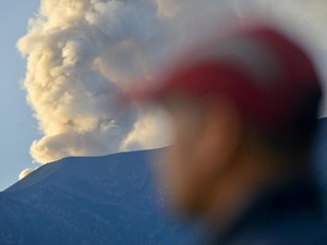 Gunung Marapi Kembali Erupsi, Warga Diminta Waspada