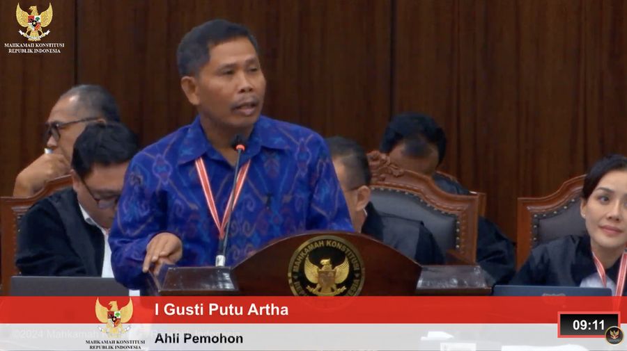 Politikus Partai Nasional Demokrat. I Gusti Putu Artha sebagai Ahli Pemohon menyampaikan pemaparan dalam Sidang perselisihan hasil Pemilu Presiden & Wakil Presiden Tahun 2024, (2/4/2024). (Tangkapan Layar Youtube Mahkamah Konstitusi RI)
