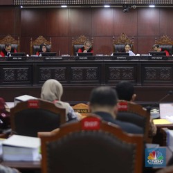 Profesor IPB Sindir Bansos Jokowi Rp496 T Hingga Pork Barrel Politics
