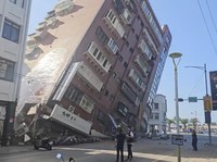 Potret Mencekam Gempa Taiwan M 7,5 Membanjiri Medsos, Ngeri!