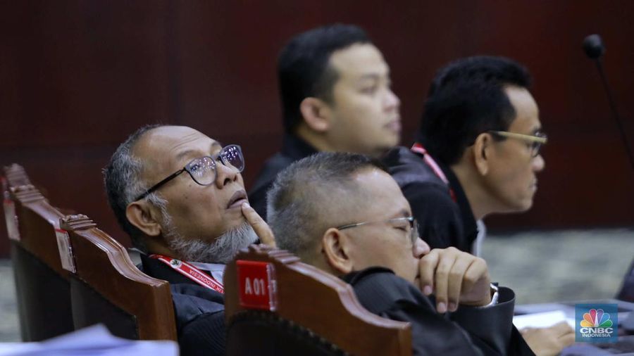 Yudistira Dwi Wardhana Asnar, Saksi Ahli Termohon dalam sidang lanjutan sengketa Perselisihan Hasil Pemilihan Umum (PHPU) 2024 di ruang sidang MK, Rabu (3/4/2024). (CNBC Indonesia/Muhammad Sabki)
